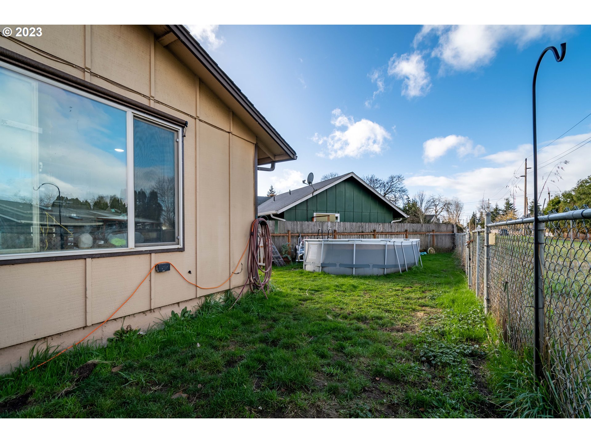 300 S Street Springfield, OR 97477 - Photo 24 of 26 a house view with a garden space