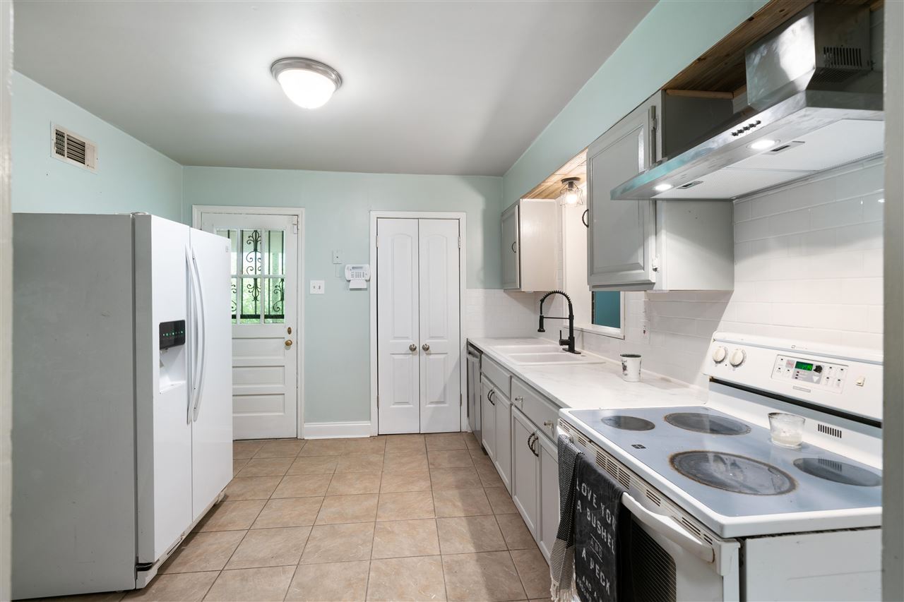 1562 Sea Isle Road Memphis, TN 38117 - Photo 10 of 24