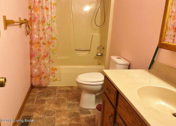 123 Windy Ridge Road Bedford, KY 40006 - Photo 11 of 17 Hall Bath