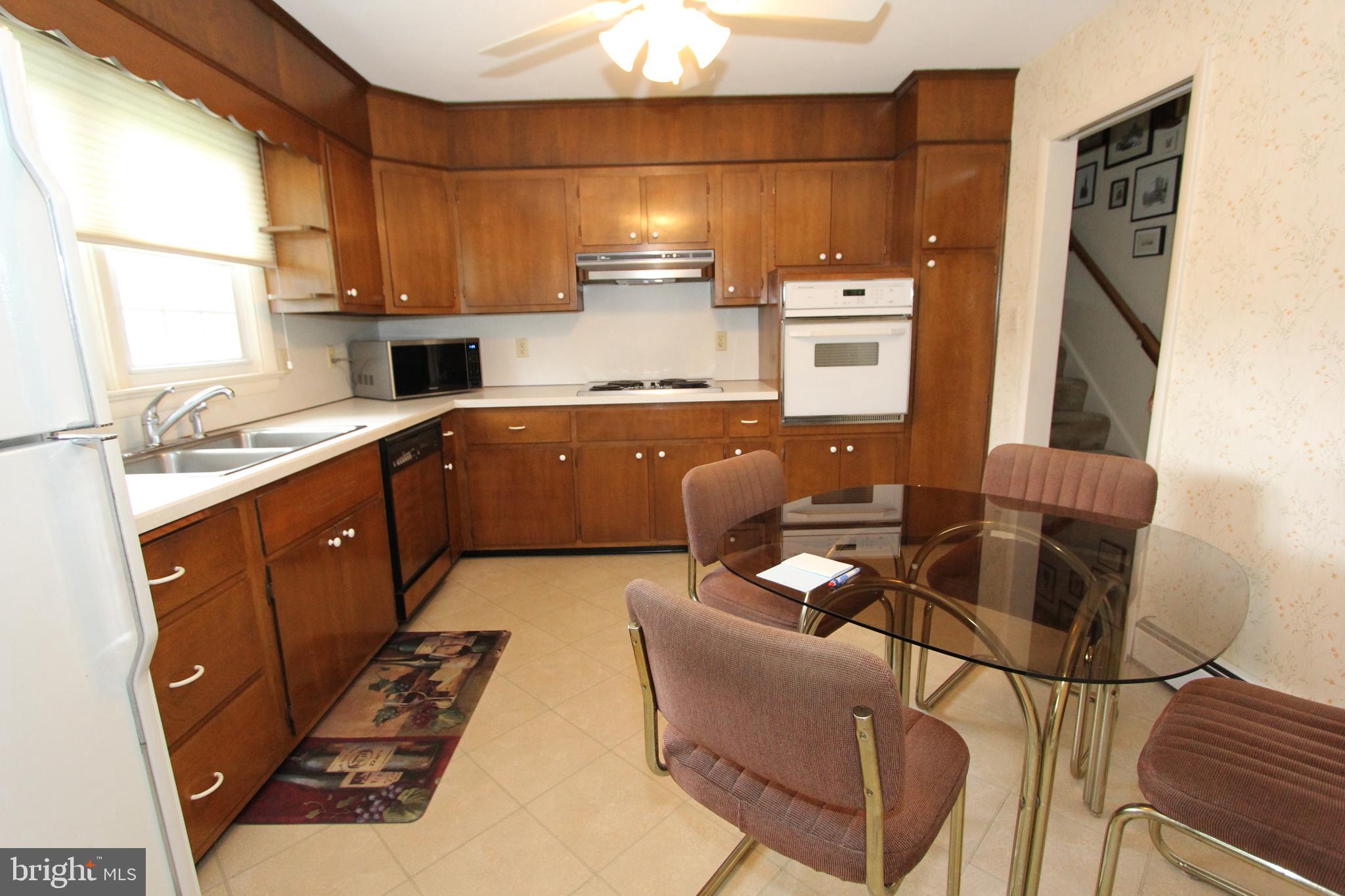 7930 Edgewood Farm Road Frederick, MD 21702 - Photo 13 of 53 Kitchen, view 2
