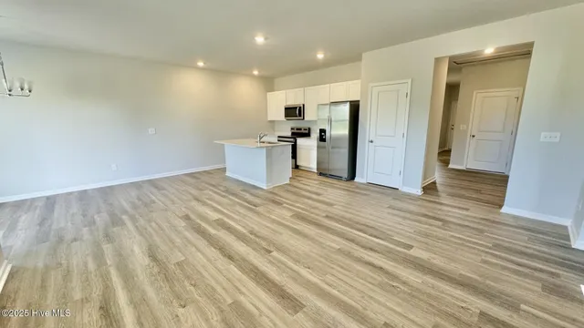 $300,490 | 626 South Squires Run Lane, Richlands, NC 28574