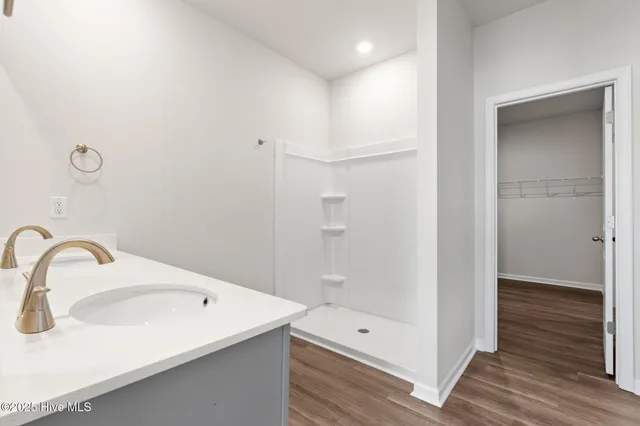 $300,490 | 626 South Squires Run Lane, Richlands, NC 28574