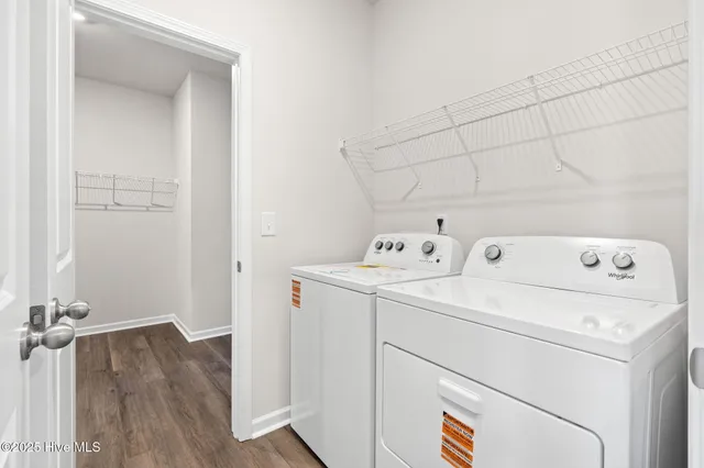 $300,490 | 626 South Squires Run Lane, Richlands, NC 28574