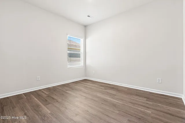 $300,490 | 626 South Squires Run Lane, Richlands, NC 28574