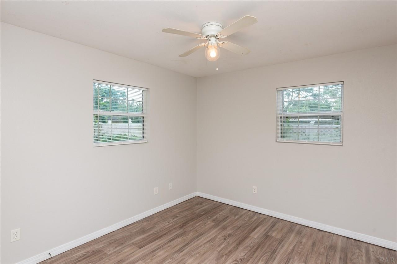 19 Eaton Road Pensacola, FL 32506 - Photo 13 of 28