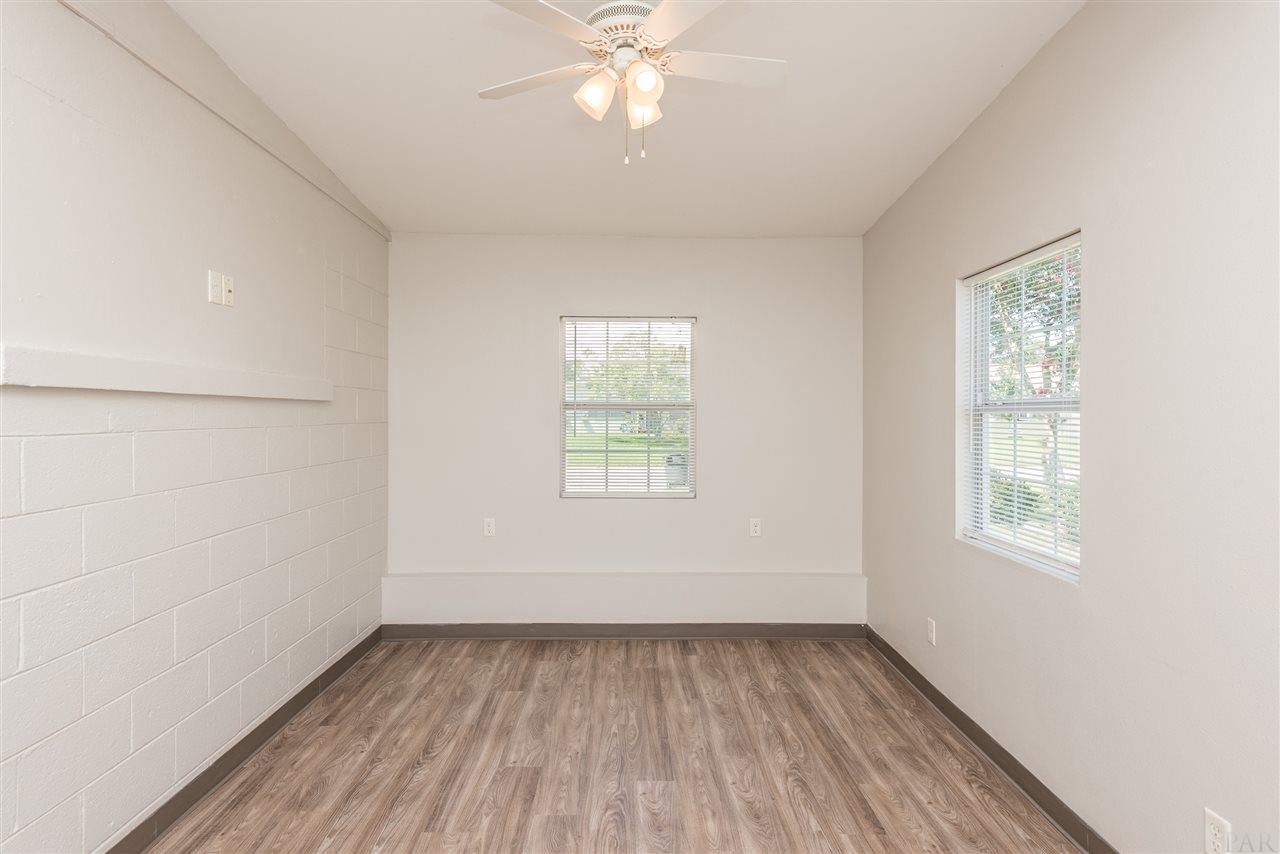19 Eaton Road Pensacola, FL 32506 - Photo 9 of 28