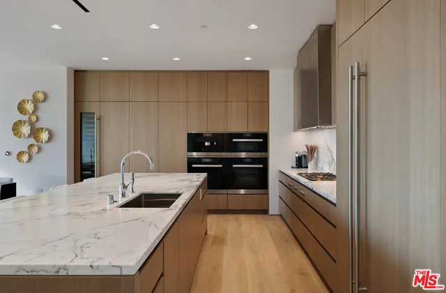 $24,500 | 8899 Beverly Boulevard, Unit 6G, West Hollywood, CA 90048