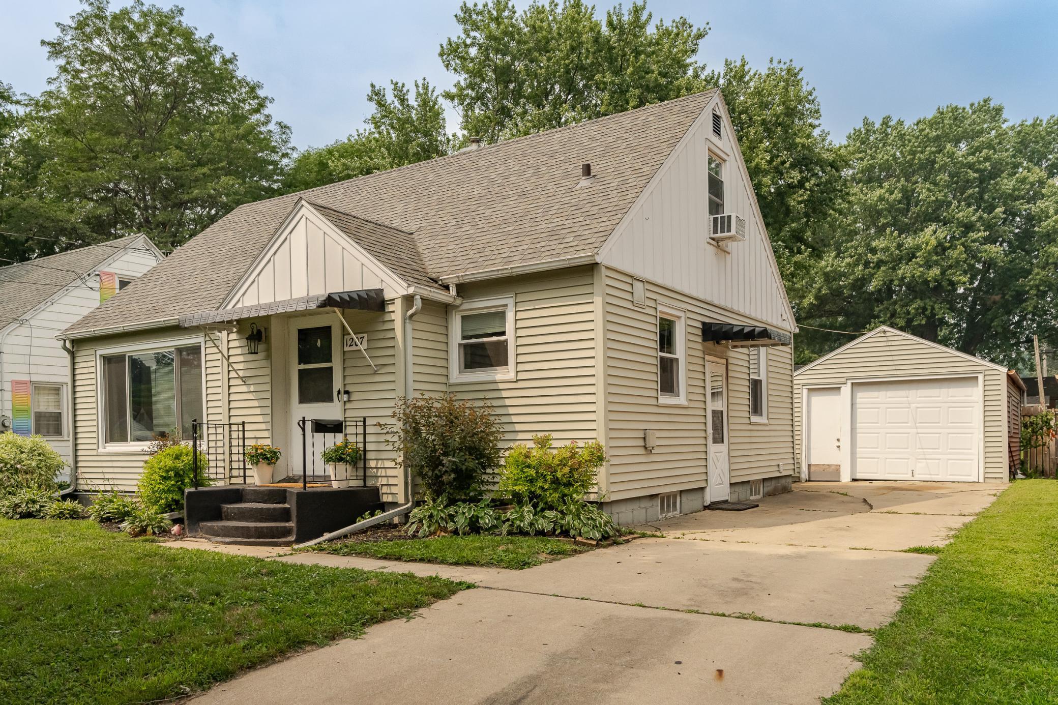 1207 7th Avenue Northwest Rochester, MN 55901 - Photo 1 of 1 Gallery Image 1