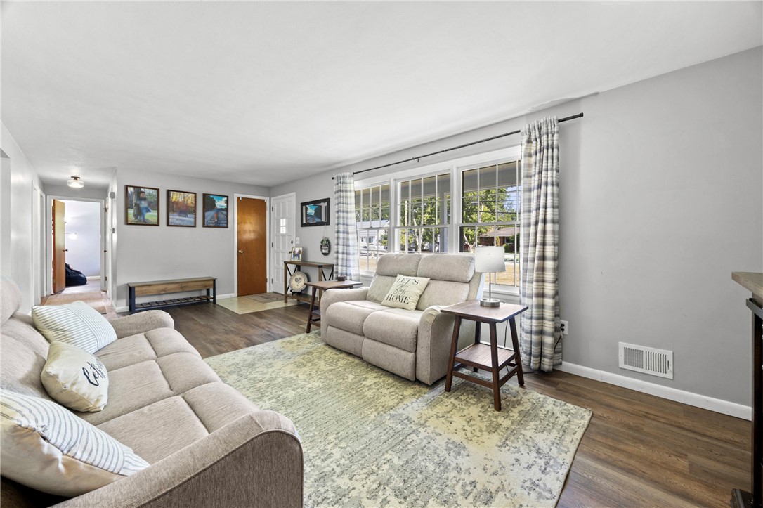 619 Erie Station Road Henrietta, NY 14586 - Photo 11 of 50