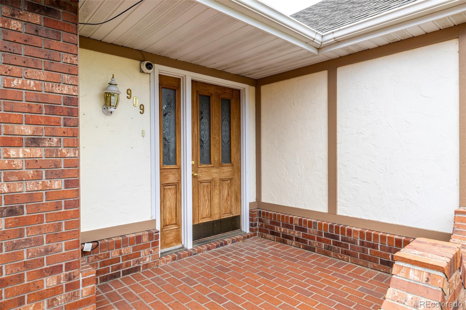 909 Fairhurst Street Sterling, CO 80751 - Photo 10 of 50 a view of a balcony