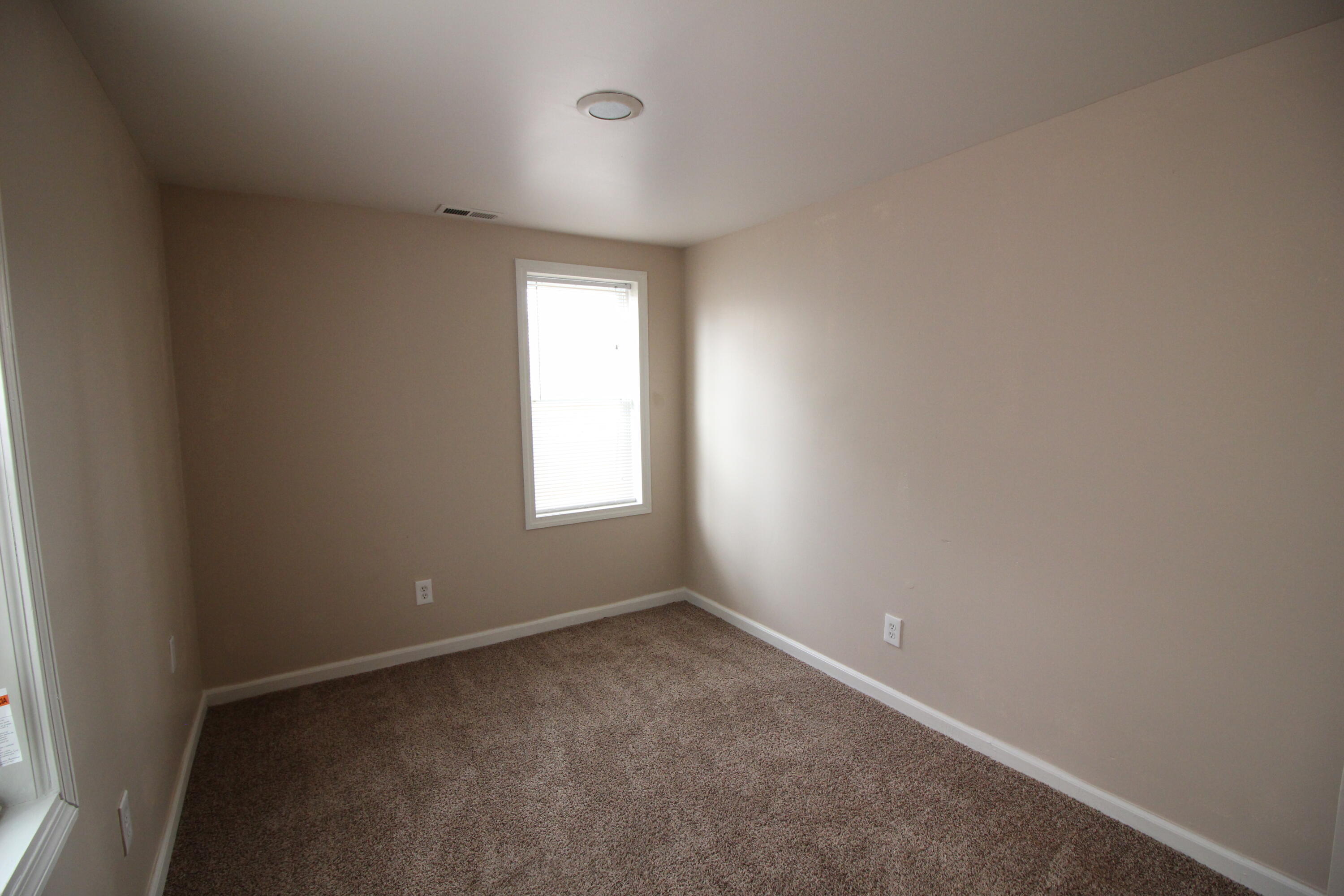 5851 Oldham Street Taylor, MI 48180 - Photo 9 of 11 IMG_8889