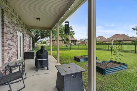 $365,000 | 341 Old Pl Lane, Madisonville, LA 70447