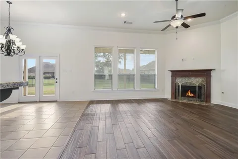 $365,000 | 341 Old Pl Lane, Madisonville, LA 70447