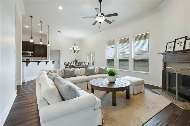 $355,000 | 341 Old Pl Lane, Madisonville, LA 70447