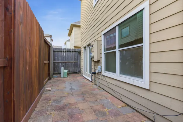 $2,500 | 1303 Sherwood Point Lane, Houston, TX 77043