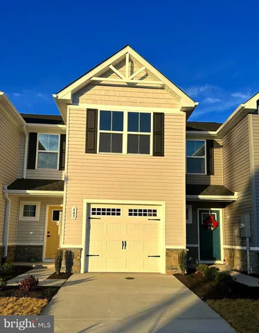$2,100 | 645 Laurelwood Circle, Winchester, VA 22601