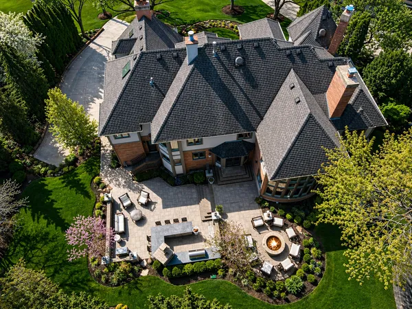 $1,999,000 | 599 Chateaux Bourne Drive, Barrington, IL 60010