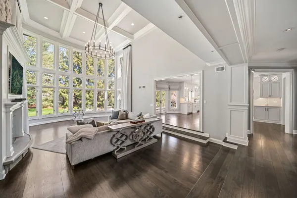 $1,999,000 | 599 Chateaux Bourne Drive, Barrington, IL 60010