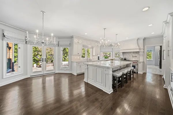 $1,999,000 | 599 Chateaux Bourne Drive, Barrington, IL 60010