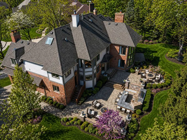 $1,999,000 | 599 Chateaux Bourne Drive, Barrington, IL 60010