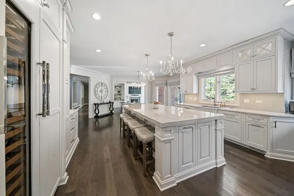 $1,999,000 | 599 Chateaux Bourne Drive, Barrington, IL 60010