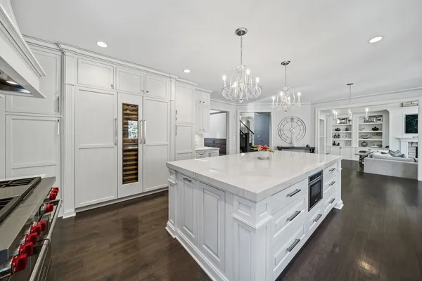 $1,999,000 | 599 Chateaux Bourne Drive, Barrington, IL 60010