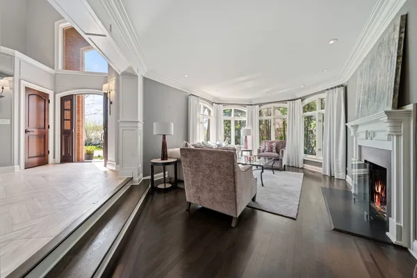 $1,999,000 | 599 Chateaux Bourne Drive, Barrington, IL 60010