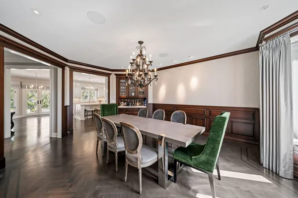 $1,999,000 | 599 Chateaux Bourne Drive, Barrington, IL 60010