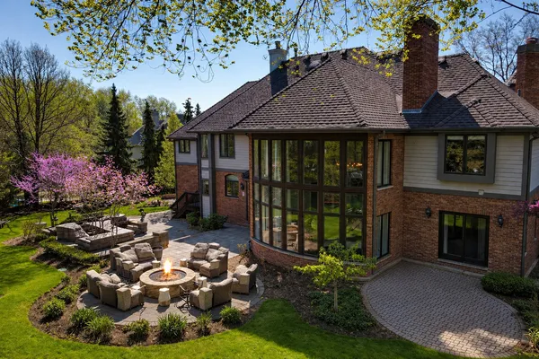 $1,999,000 | 599 Chateaux Bourne Drive, Barrington, IL 60010