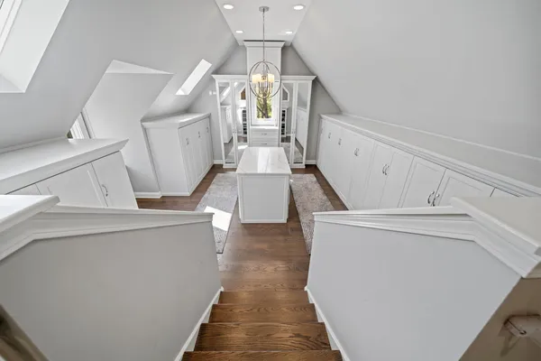 $1,999,000 | 599 Chateaux Bourne Drive, Barrington, IL 60010