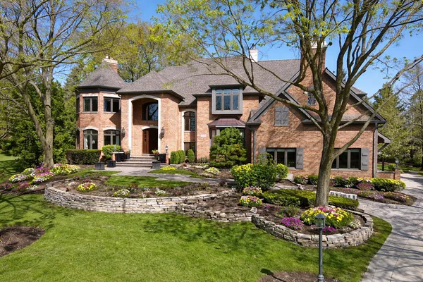 $1,999,000 | 599 Chateaux Bourne Drive, Barrington, IL 60010