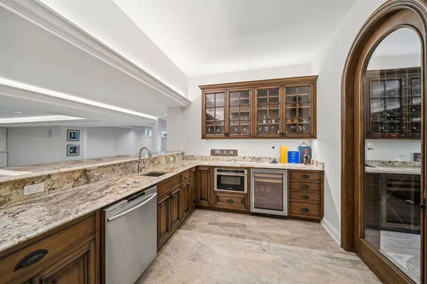 $1,999,000 | 599 Chateaux Bourne Drive, Barrington, IL 60010