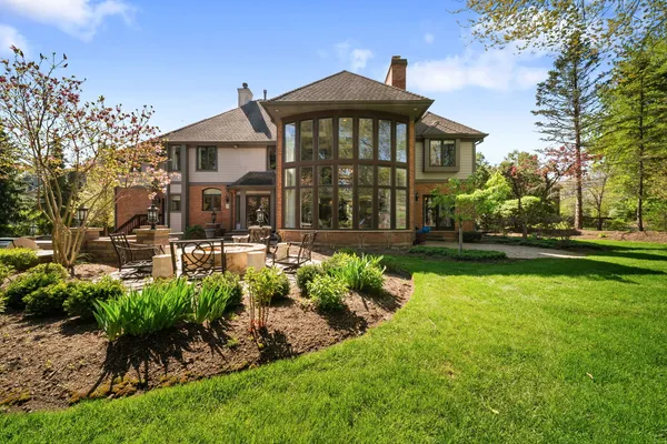 $1,999,000 | 599 Chateaux Bourne Drive, Barrington, IL 60010