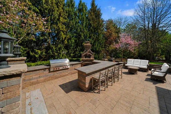 $1,999,000 | 599 Chateaux Bourne Drive, Barrington, IL 60010