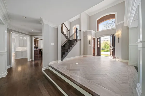 $1,999,000 | 599 Chateaux Bourne Drive, Barrington, IL 60010