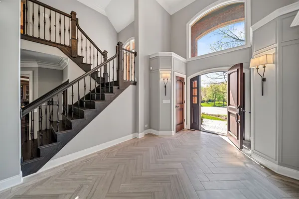 $1,999,000 | 599 Chateaux Bourne Drive, Barrington, IL 60010