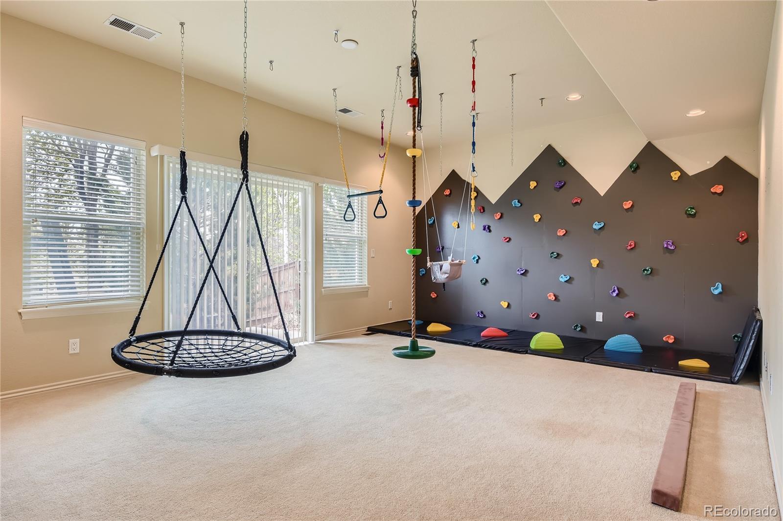 2735 Southshire Road Highlands Ranch, CO 80126 - Photo 40 of 50 Gallery Image 40