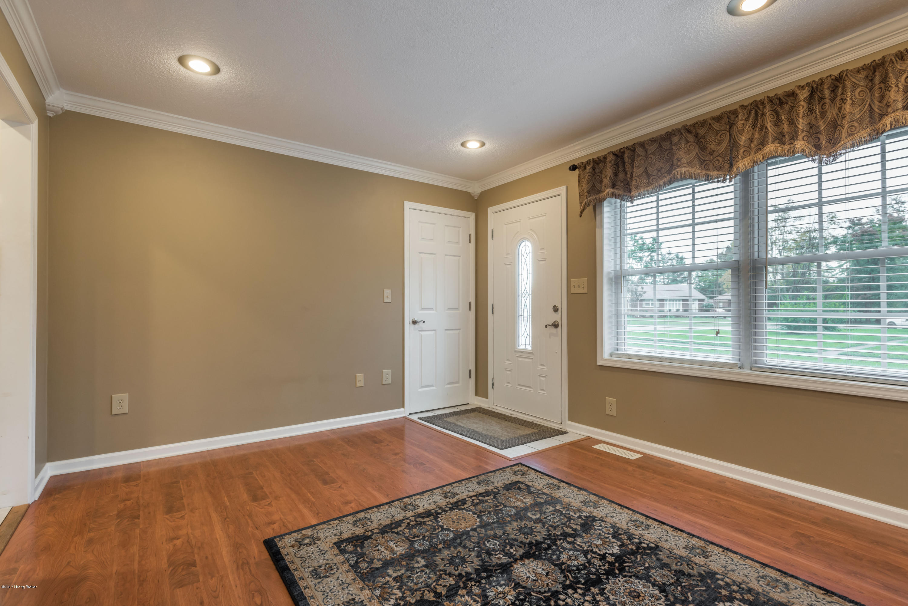 3002 Talisman Road Louisville, KY 40220 - Photo 9 of 38 DHI-106