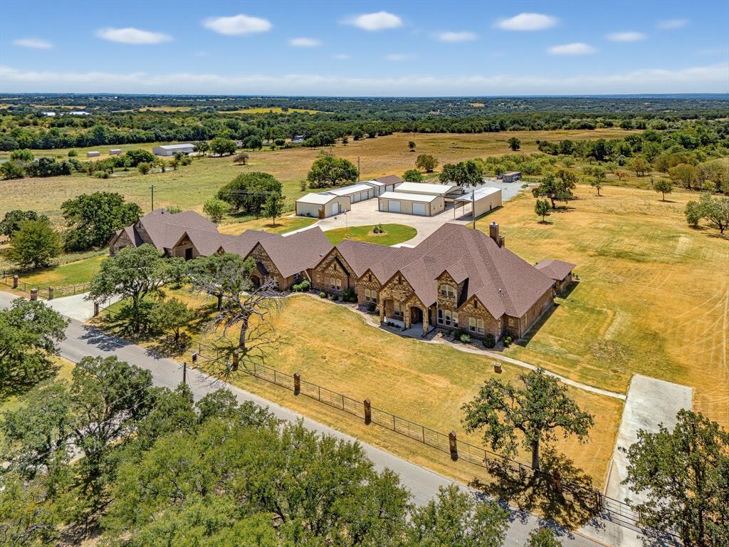 189 Hlavek Road Decatur, TX 76234 - Photo 7 of 40 Gallery Image 7