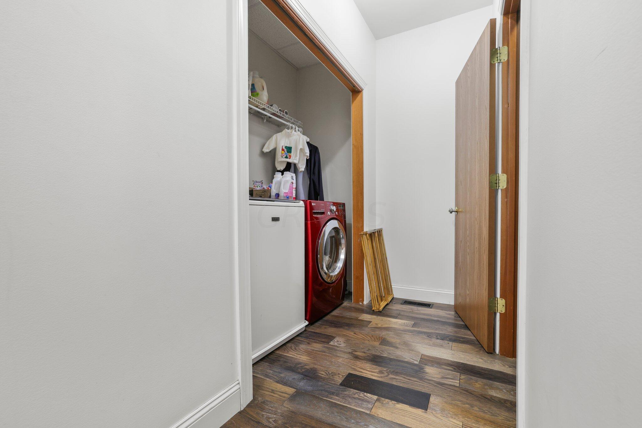 5137 Pleasant Chapel Road Southeast Newark, OH 43056 - Photo 21 of 77 1st Floor laundry