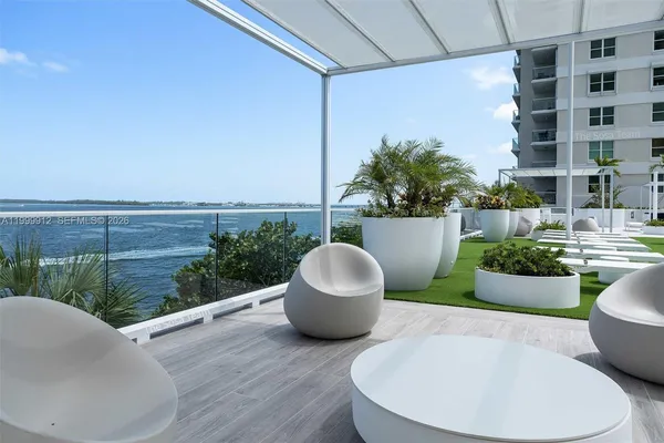 $3,900 | 770 Claughton Island Drive, Unit PH19, Miami, FL 33131
