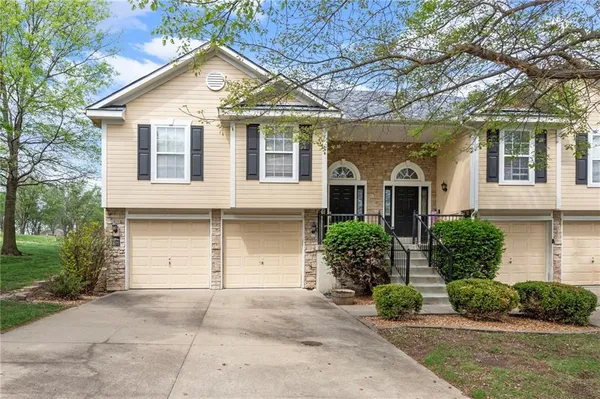 $214,900 | 1308 Northwest Ashley Drive, Grain Valley, MO 64029