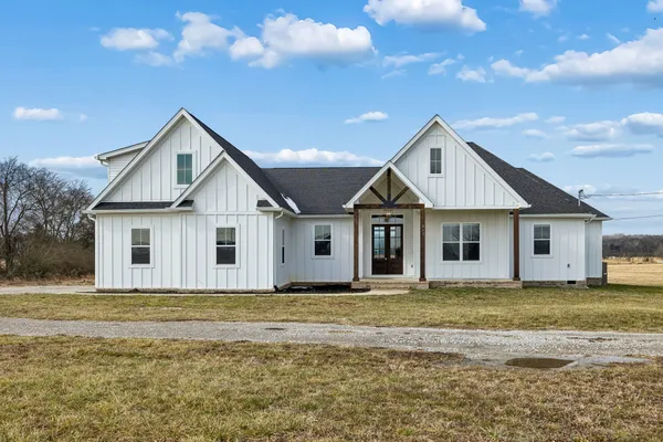 $899,900 | 213 Jack Pickle Lane, Lewisburg, TN 37091