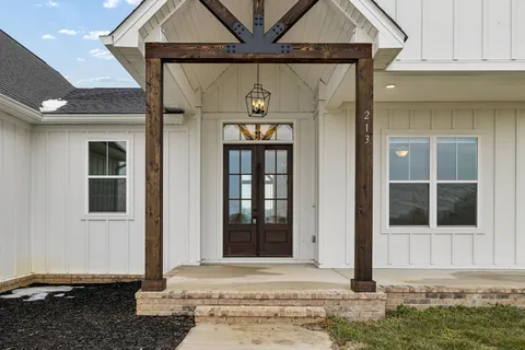 $949,900 | 213 Jack Pickle Lane, Lewisburg, TN 37091