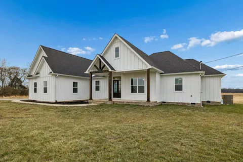 $949,900 | 213 Jack Pickle Lane, Lewisburg, TN 37091