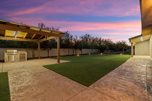 $999,999 | 14125 Ward Avenue, Patterson, CA 95363