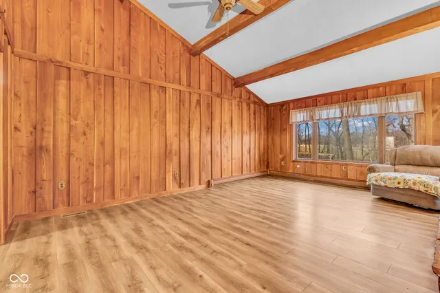 $325,000 | 684 East Bonebrake Road, Veedersburg, IN 47987