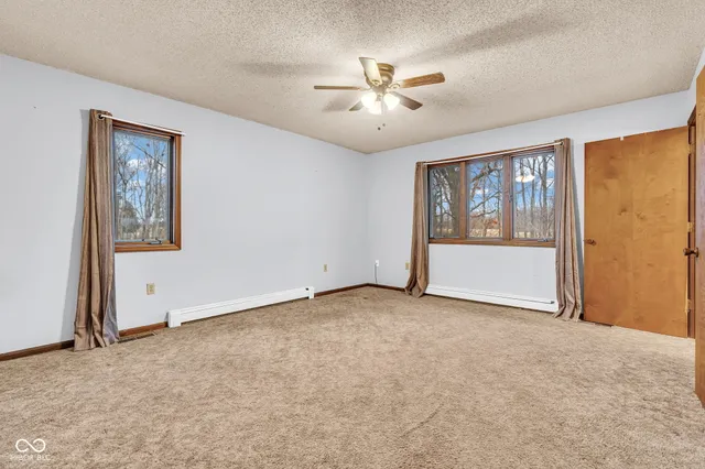 $325,000 | 684 East Bonebrake Road, Veedersburg, IN 47987