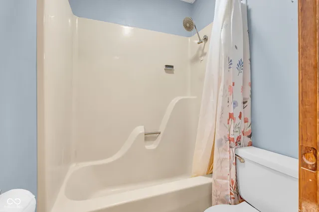 $325,000 | 684 East Bonebrake Road, Veedersburg, IN 47987