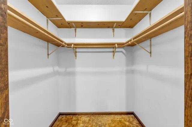 $325,000 | 684 East Bonebrake Road, Veedersburg, IN 47987